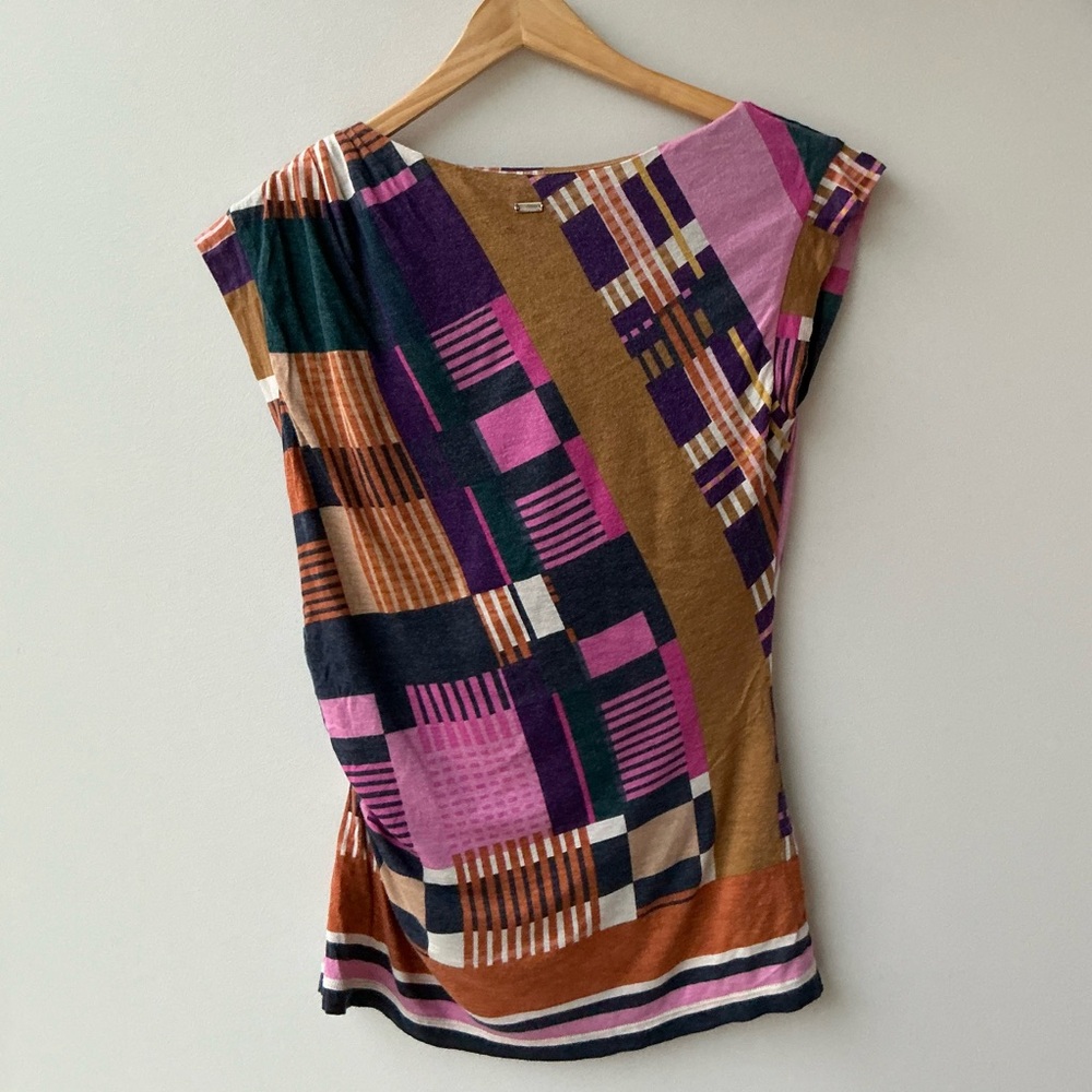 Escada Top - Picture 2 of 3